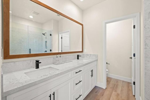 9873 Macarthur Boulevard F, Oakland, CA 94605