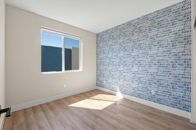 9873 Macarthur Boulevard F, Oakland, CA 94605