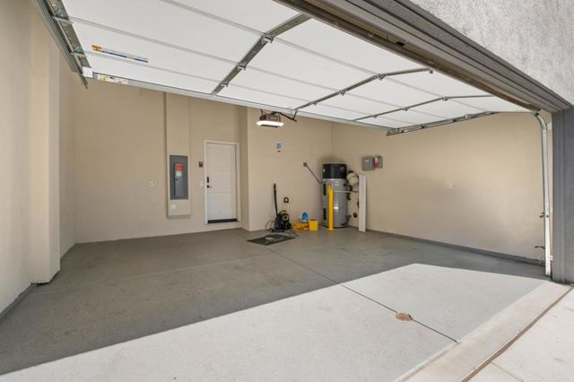 9873 Macarthur Boulevard F, Oakland, CA 94605