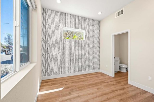 9873 Macarthur Boulevard F, Oakland, CA 94605