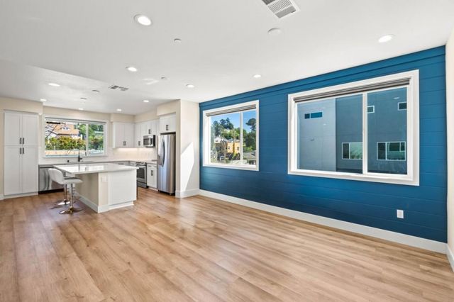 9873 Macarthur Boulevard F, Oakland, CA 94605