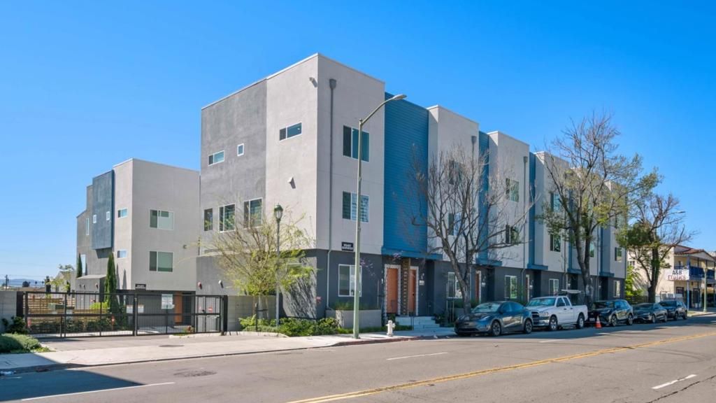 9873 Macarthur Boulevard F, Oakland, CA 94605
