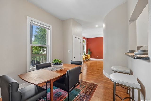 400 E Guenther St Unit 2202, San Antonio, TX 78210
