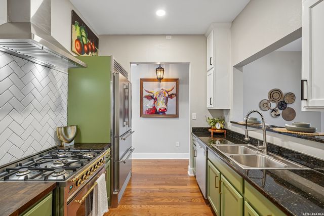 400 E Guenther St Unit 2202, San Antonio, TX 78210