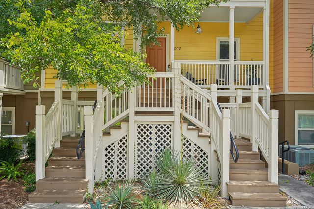 400 E Guenther St Unit 2202, San Antonio, TX 78210