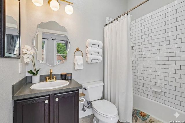 400 E Guenther St Unit 2202, San Antonio, TX 78210