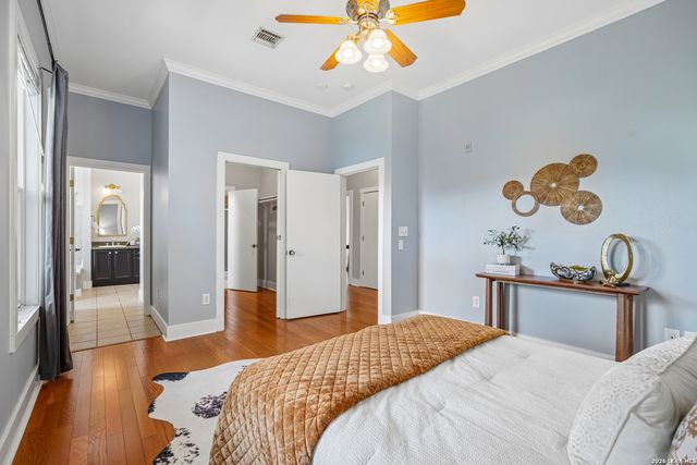 400 E Guenther St Unit 2202, San Antonio, TX 78210