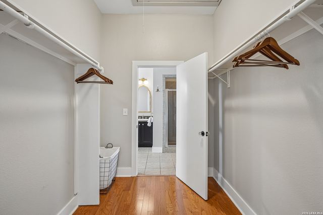 400 E Guenther St Unit 2202, San Antonio, TX 78210