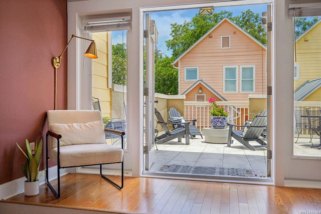 400 E Guenther St Unit 2202, San Antonio, TX 78210
