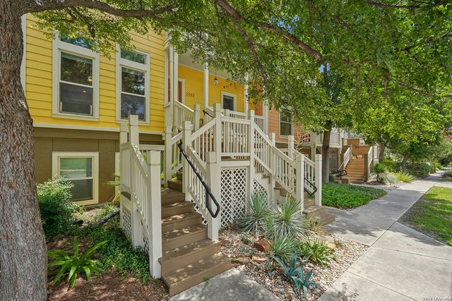 400 E Guenther St Unit 2202, San Antonio, TX 78210