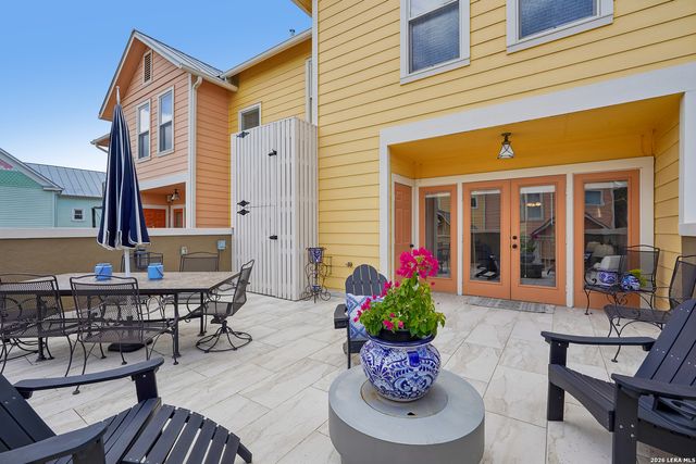 400 E Guenther St Unit 2202, San Antonio, TX 78210