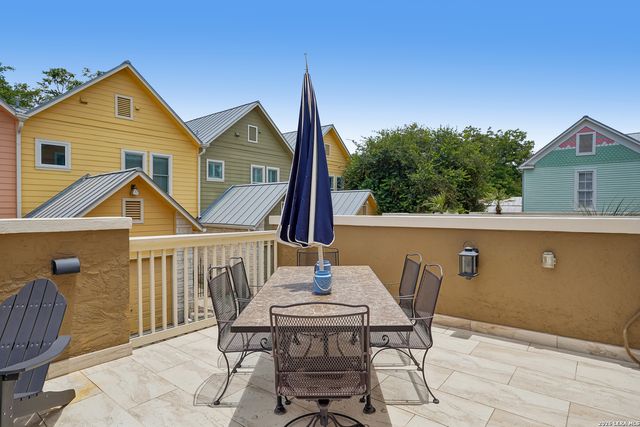 400 E Guenther St Unit 2202, San Antonio, TX 78210