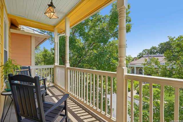 400 E Guenther St Unit 2202, San Antonio, TX 78210