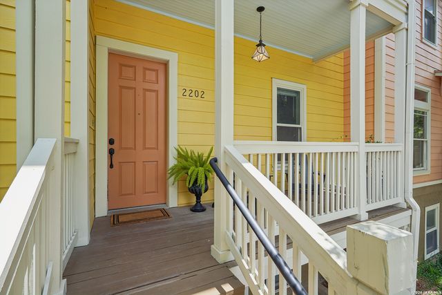 400 E Guenther St Unit 2202, San Antonio, TX 78210