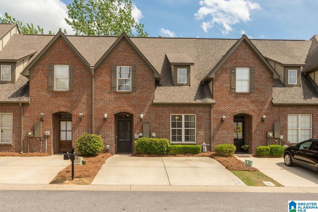 616 FLAG CIRCLE, Hoover, AL 35226
