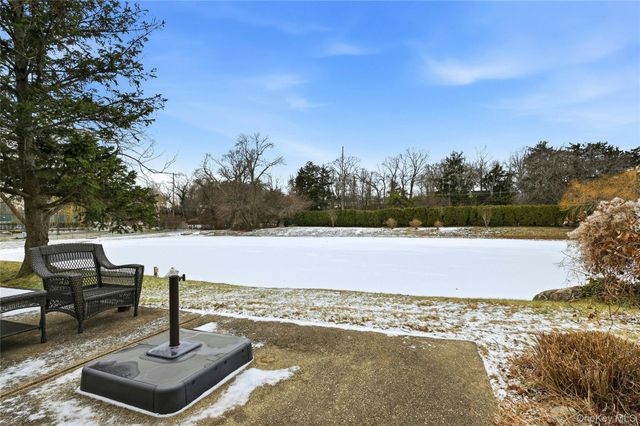 85 Woodlake Drive W, Woodbury, NY 11797