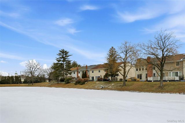 85 Woodlake Drive W, Woodbury, NY 11797