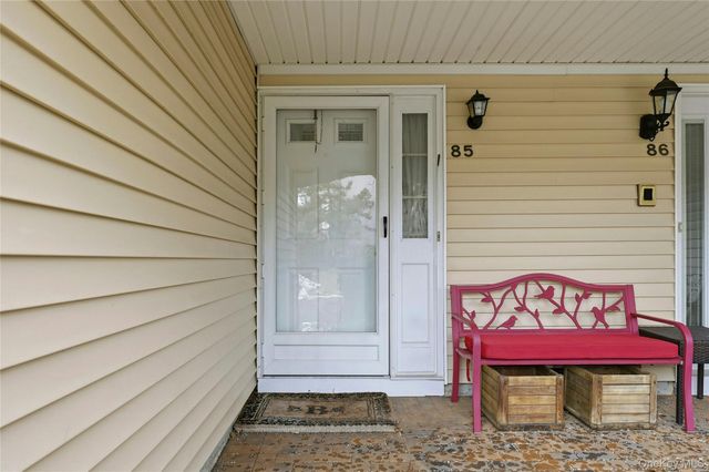 85 Woodlake Drive W, Woodbury, NY 11797