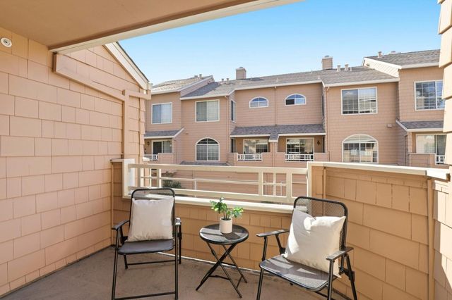 444 San Antonio Road 7B, Palo Alto, CA 94306