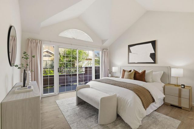 444 San Antonio Road 7B, Palo Alto, CA 94306