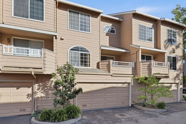 444 San Antonio Road 7B, Palo Alto, CA 94306