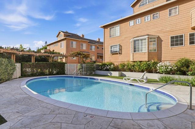 444 San Antonio Road 7B, Palo Alto, CA 94306