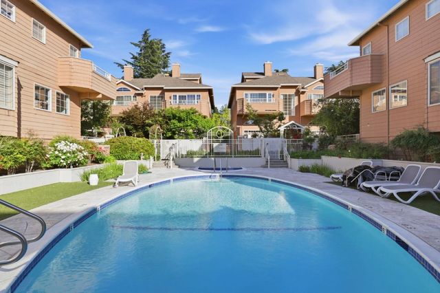 444 San Antonio Road 7B, Palo Alto, CA 94306