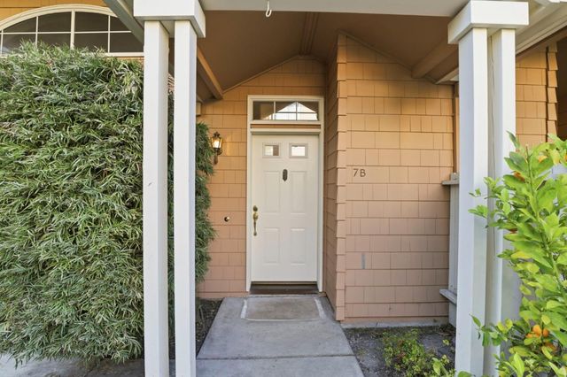 444 San Antonio Road 7B, Palo Alto, CA 94306