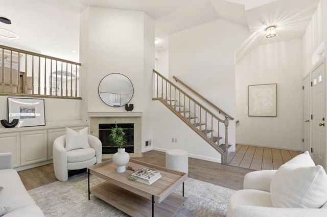 444 San Antonio Road 7B, Palo Alto, CA 94306