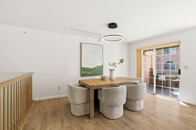 444 San Antonio Road 7B, Palo Alto, CA 94306