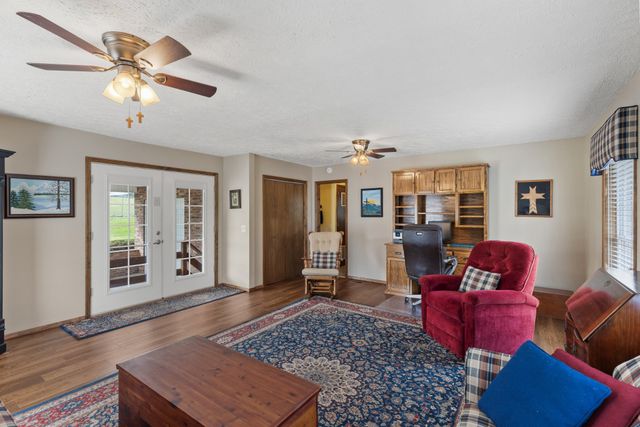 7363 New Chapel Rd, Springfield, TN 37172