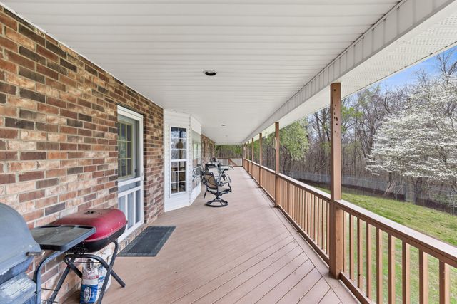 7363 New Chapel Rd, Springfield, TN 37172