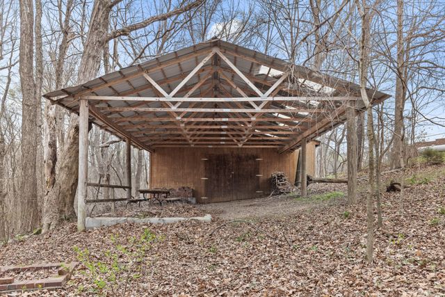 7363 New Chapel Rd, Springfield, TN 37172