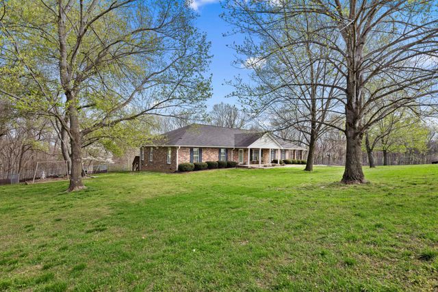 7363 New Chapel Rd, Springfield, TN 37172