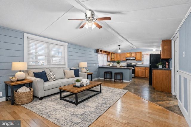 1-A ASHWOOD AVE, Gloucester City, NJ 08030