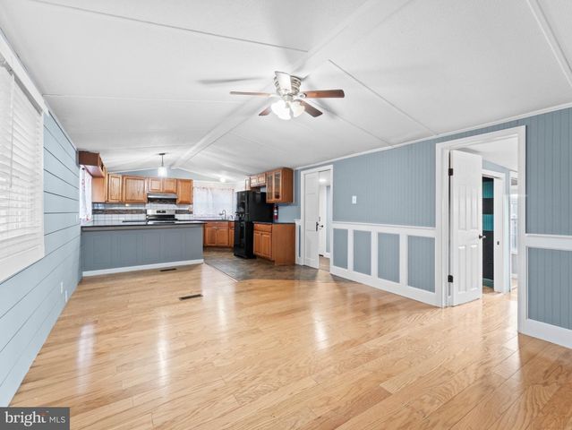 1-A ASHWOOD AVE, Gloucester City, NJ 08030