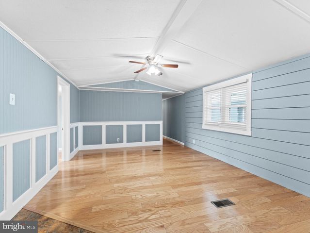 1-A ASHWOOD AVE, Gloucester City, NJ 08030