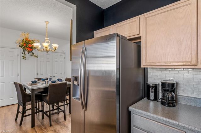 615 Old Heritage Trail, Greensboro, NC 27401