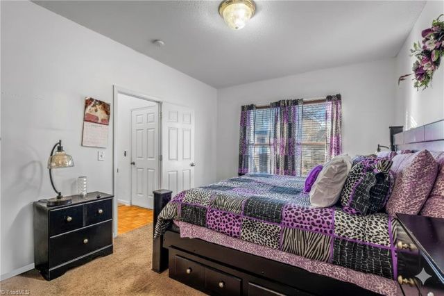 615 Old Heritage Trail, Greensboro, NC 27401