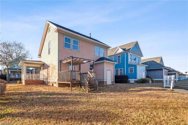 615 Old Heritage Trail, Greensboro, NC 27401
