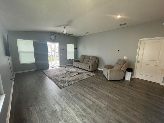 1221 SEAN CURRAN COURT, The Villages, FL 34762