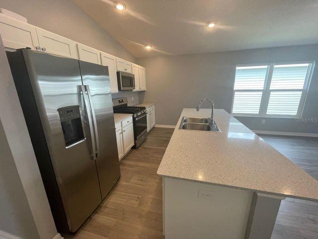 1221 SEAN CURRAN COURT, The Villages, FL 34762