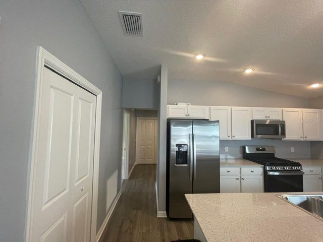 1221 SEAN CURRAN COURT, The Villages, FL 34762