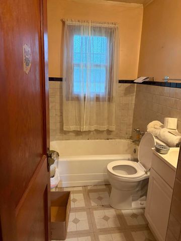 10 W 37th Avenue, Hobart, IN 46342