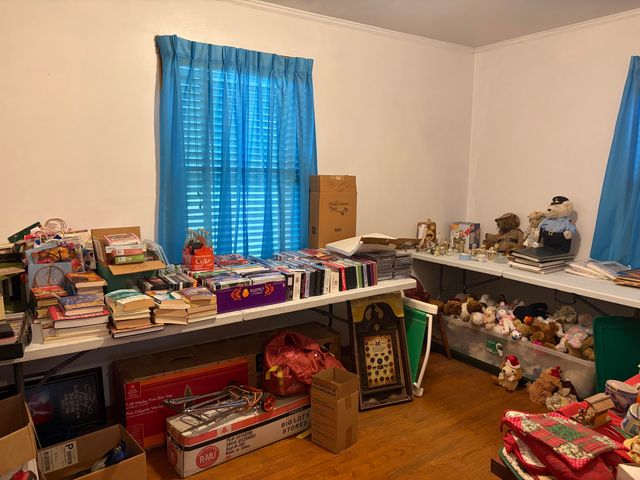 10 W 37th Avenue, Hobart, IN 46342