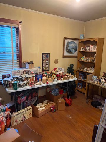 10 W 37th Avenue, Hobart, IN 46342