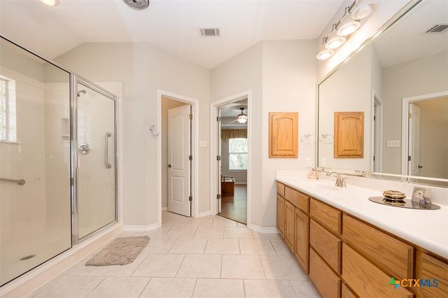 299 White Oak Drive, Killeen, TX 76549
