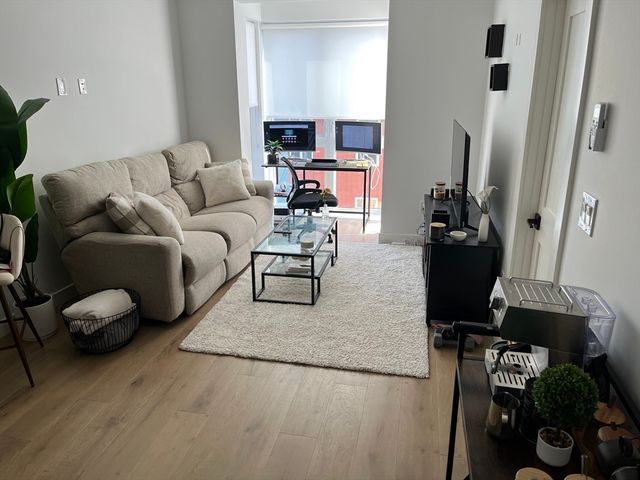 144 Old Colony Ave 303, Boston, MA 02127