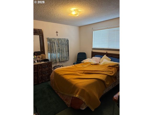 2133 15TH St, Springfield, OR 97477