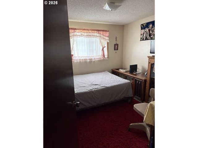 2133 15TH St, Springfield, OR 97477